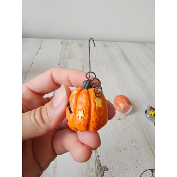 Mini pumpkin jack-o'-lantern ornament pro bird tree Halloween decor - Picture 3 of 9
